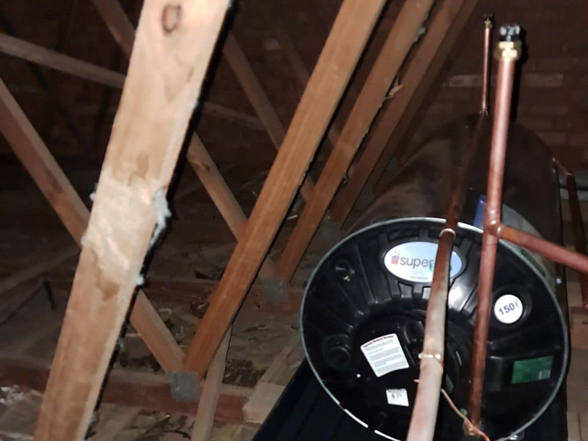 Geyser cylinder in a roof space